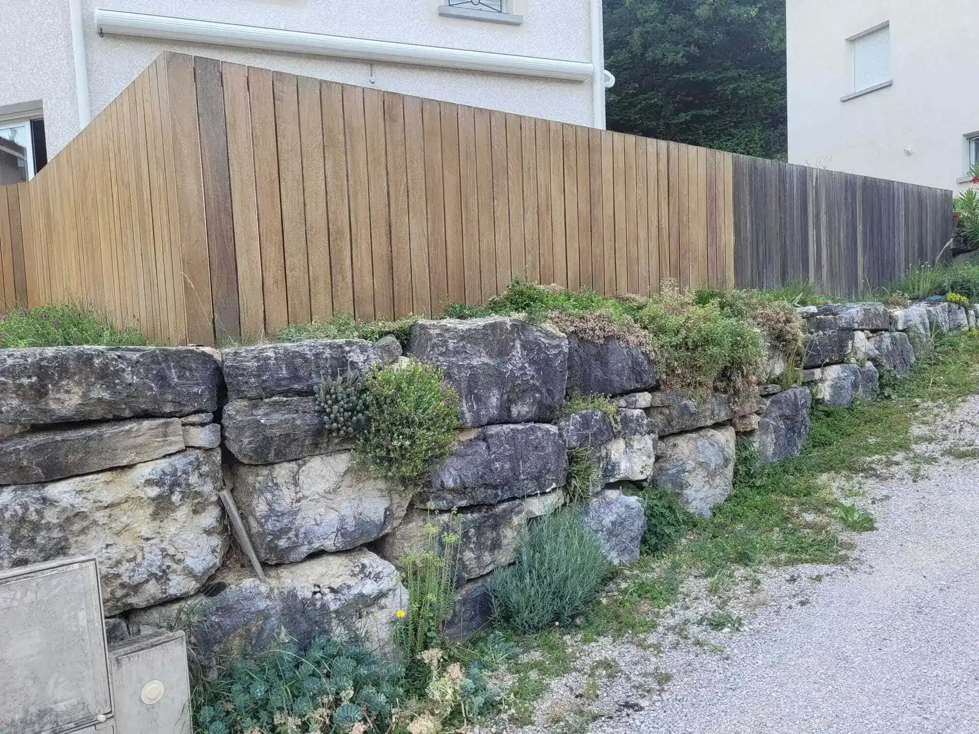 Vue sur les toitures de Saint-Martin-de-Valgalgues